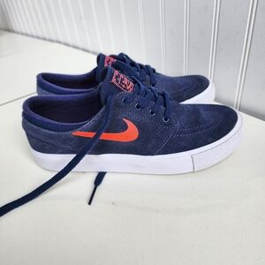 Nike SB Janoski (GS) Navy Blue / Neon Orange Suede Leather Kids Size 5.5 Y